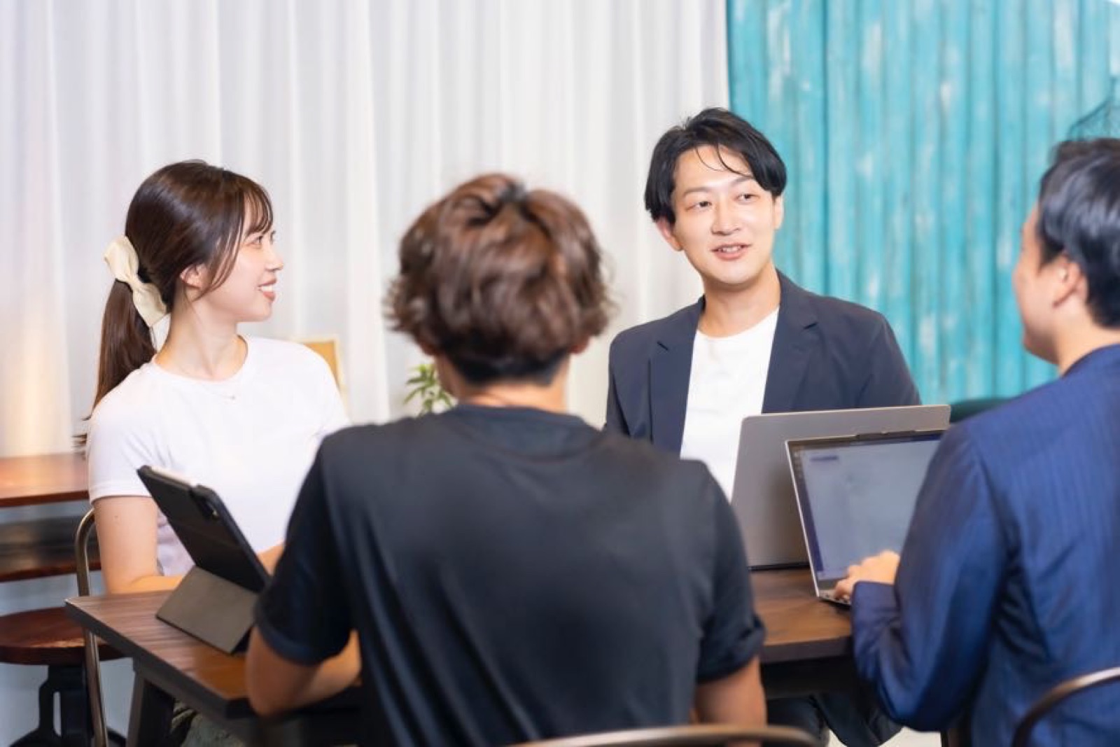 メンバー同士が対話する様子